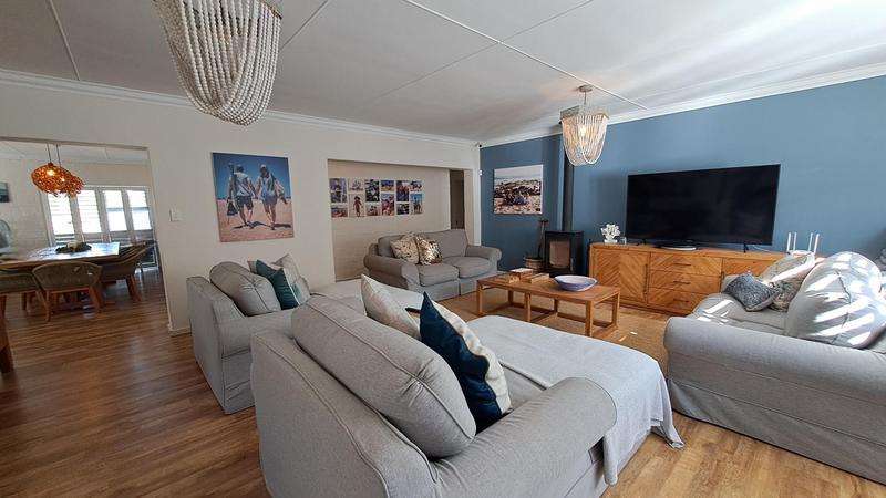 4 Bedroom Property for Sale in Stilbaai Wes Western Cape